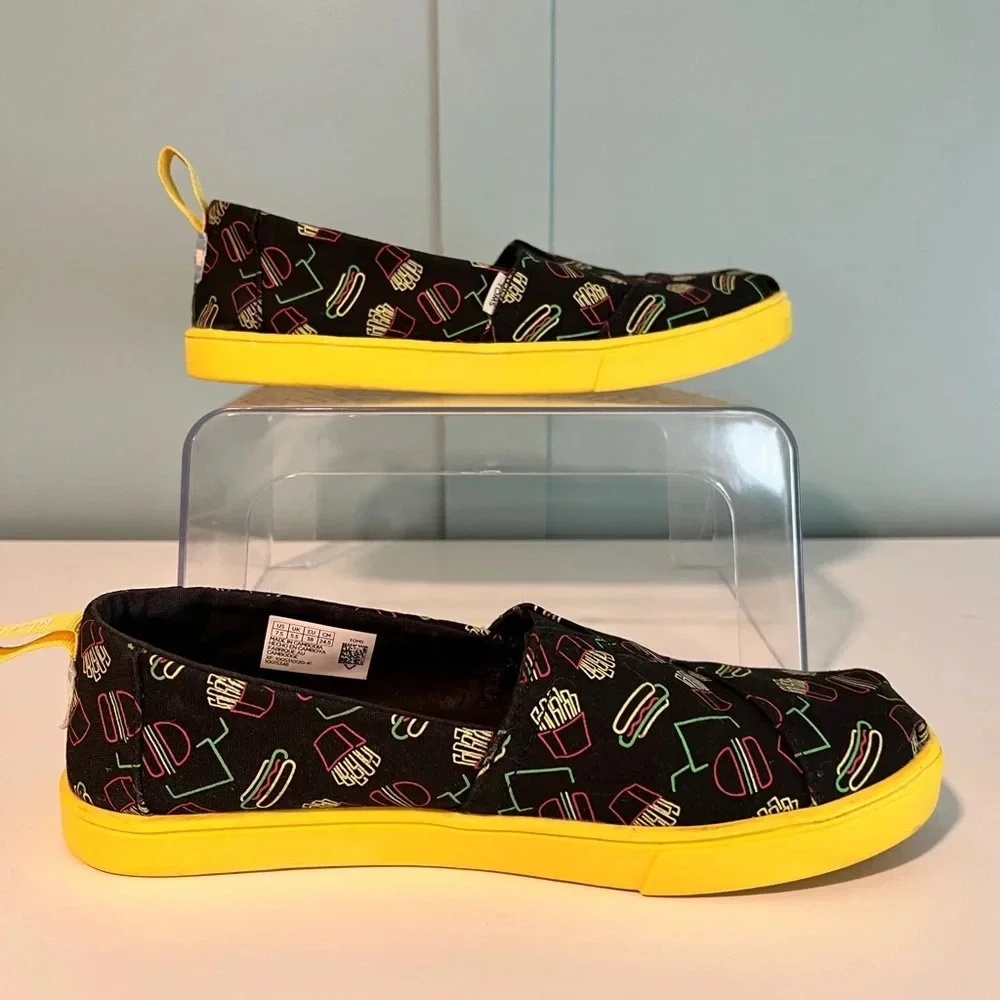 Toms ‘The Venice Collection’.‎ Size 7 1/2.
